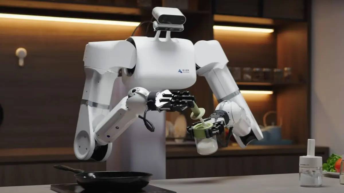 A Chinese company unveils robot with remarkable functions