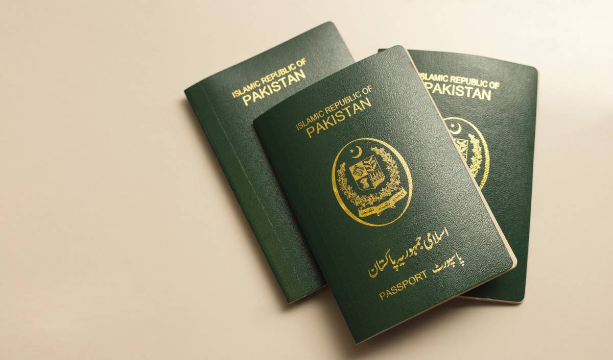Pakistan: No passport for illigal asylum seekers